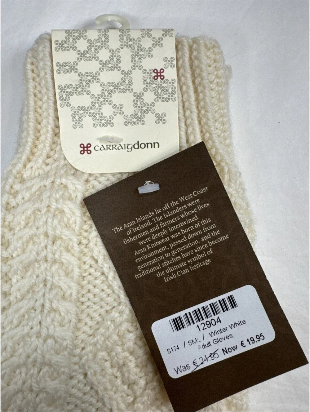 New Authentic Aran Sweater Market Irish Wool Gloves Cream Cable Knit - NWT A3-3
